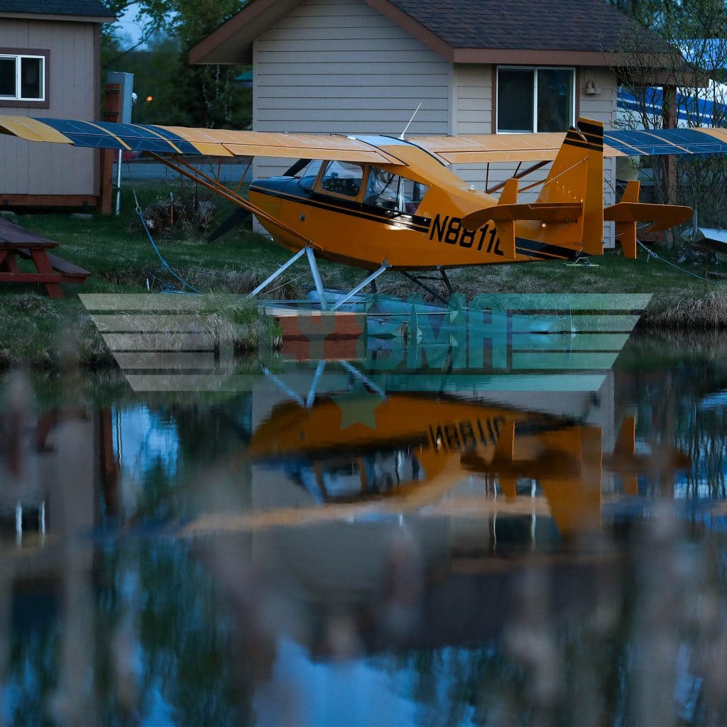 seaplane docked